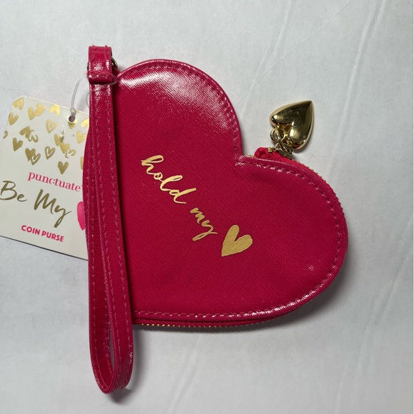 Heart Wristlet - Picture 1 of 3